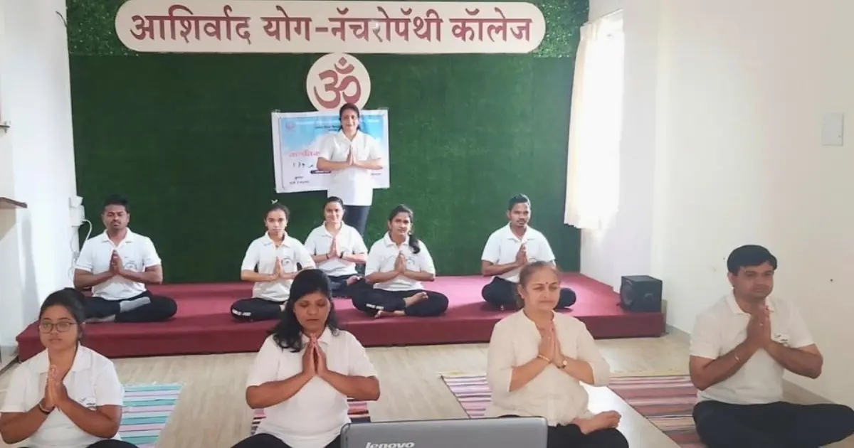 Our yoga class students image 12